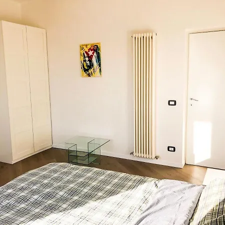 Gulli 19 Flat Apartment Parma