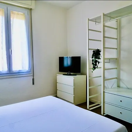 Gulli 19 Flat Apartmán Parma